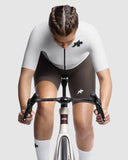 Assos UMA GT jersey on rider